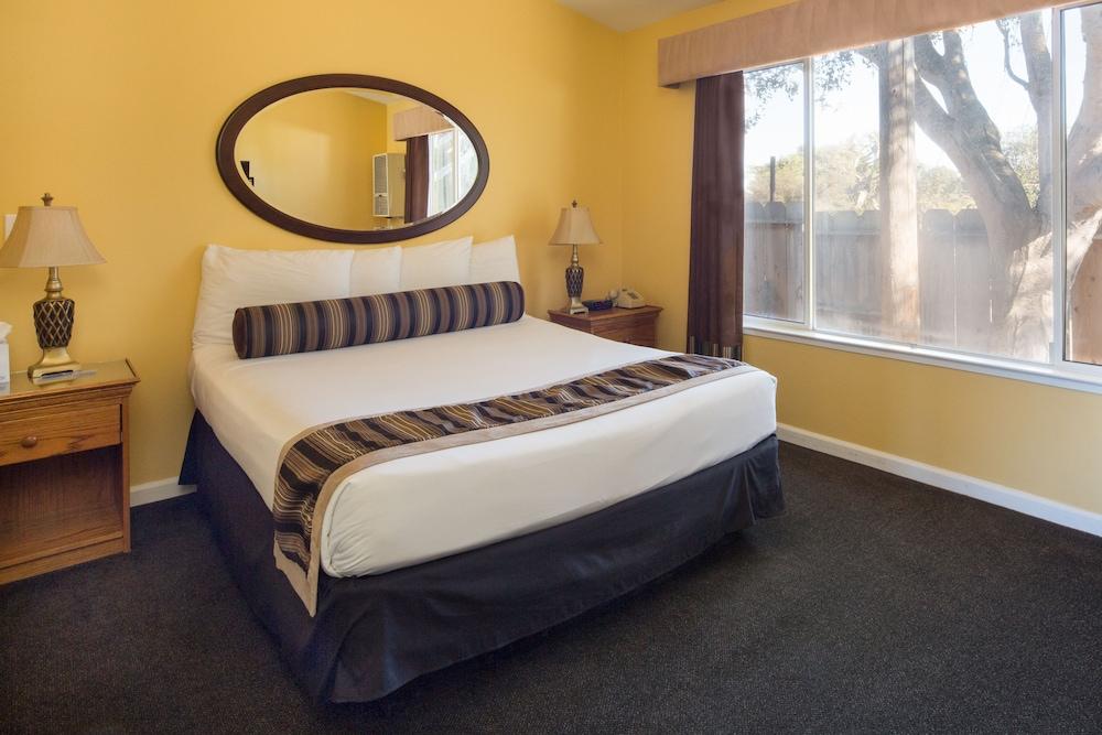Sea Breeze - Inn Pacific Grove